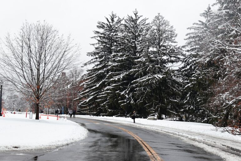 How to melt ice on driveway